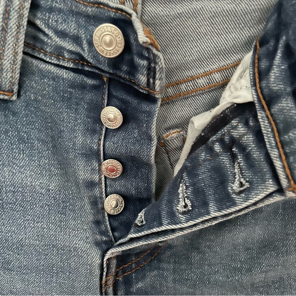Levi's Women's Wedgie Straight Jeans - Picture 7 of 7